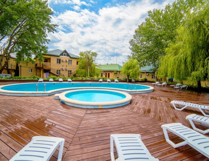 Открытый бассейн - Курортный комплекс Pontos Family Resort Zarya / Понтос Фэмили Резорт Заря